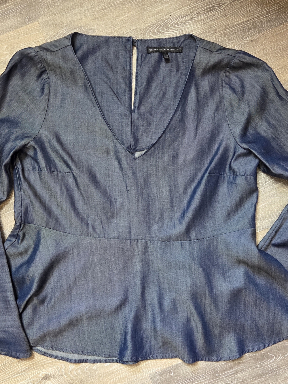 White House Black Market Chambray V-Neck 3/4 Sleeve Peplum Top - Navy Size 8